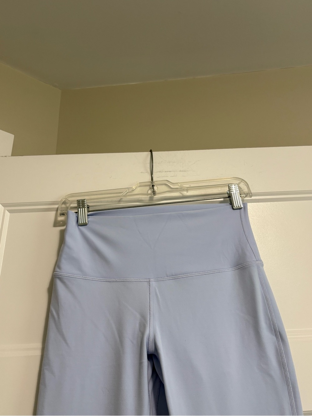 Lululemon Align High-Rise Pant 25"
Blue Linen Sz 8 - Picture 3 of 8